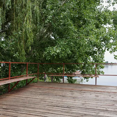 Kuca Na Drvetu Holiday home Novi Becej
